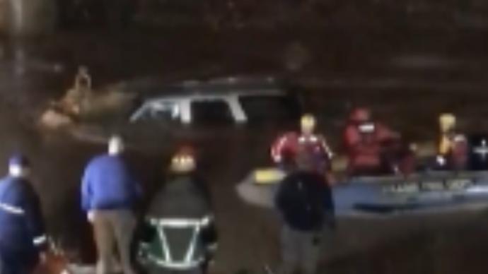 Update - Man rescued from vehicle after driving into creek in Elkview